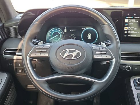 Used 2023 Hyundai Palisade Calligraphy image 18