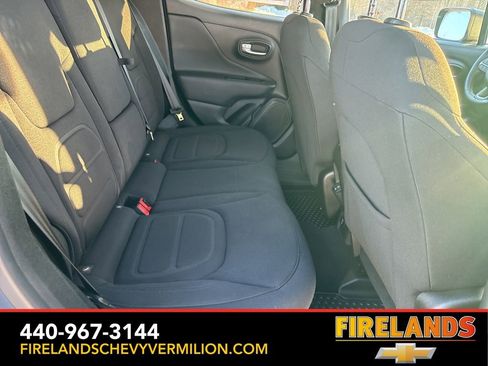 Used 2022 Jeep Renegade Latitude w/ Convenience Group image 30