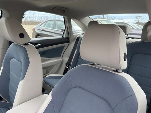 New 2026 Volkswagen Jetta SE image 13