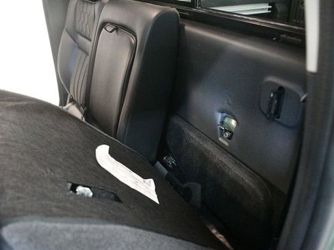Used 2022 Nissan Frontier SV w/ SV Premium Package AWD/4WD image 40