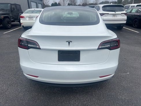 Used 2023 Tesla Model 3 Standard Range image 4