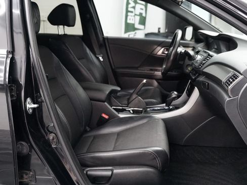 Used 2017 Honda Accord Sport image 25
