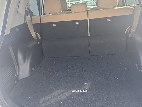 Used 2013 Toyota RAV4 LE image 8