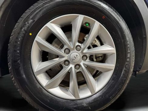 Used 2018 Kia Sorento FWD V6 w/ LX V6 Convenience Package image 33