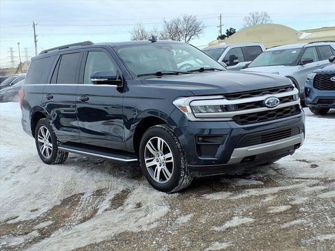 Certified 2022 Ford Expedition XLT image 7