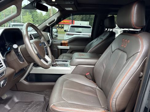 Used 2017 Ford F150 King Ranch w/ Equipment Group 601A Luxury AWD/4WD image 9