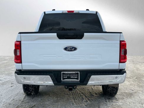 Used 2022 Ford F150 XLT w/ Trailer Tow Package image 4