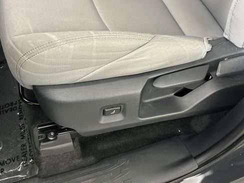 Used 2025 Toyota Tacoma SR5 image 19