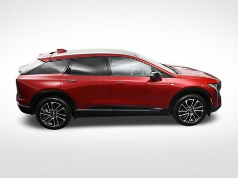 Certified 2025 Cadillac Optiq Sport 1 AWD/4WD image 21