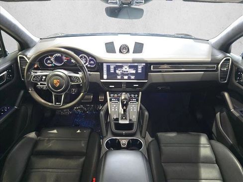 Used 2021 Porsche Cayenne GTS image 9