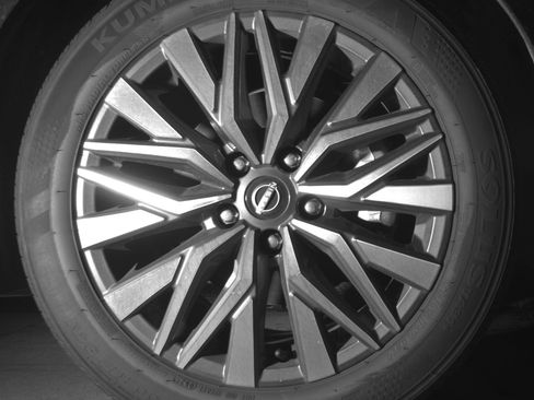 Used 2025 Nissan Altima 2.5 SV FWD image 13