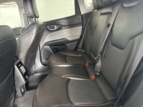 Used 2022 Jeep Compass Latitude w/ Sun and Sound Group AWD/4WD image 20