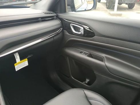 New 2026 Jeep Compass Latitude image 19