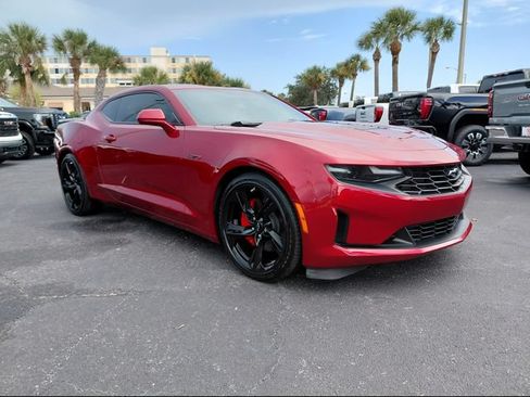 Used 2023 Chevrolet Camaro LT w/ Technology Package RWD image 2