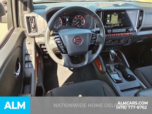 Used 2025 Nissan Frontier PRO-4X AWD/4WD image 5