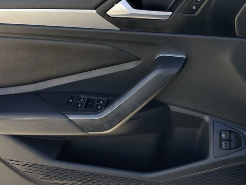 Used 2024 Volkswagen Jetta SE image 20