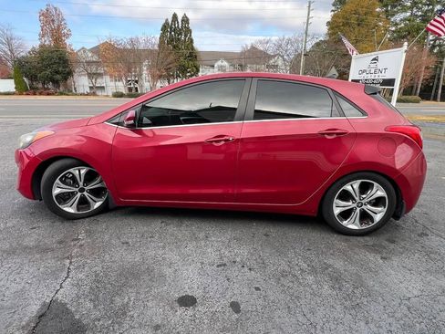 Used 2014 Hyundai Elantra GT w/ Option Group 03 FWD image 5