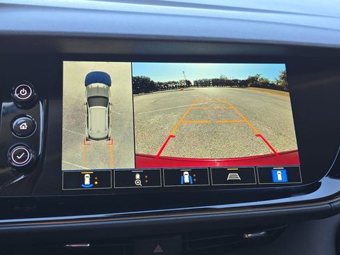 Used 2022 Buick Envision Avenir w/ Technology Package II image 17