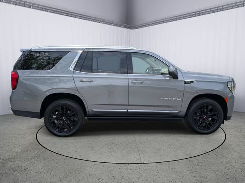 Certified 2021 GMC Yukon Denali w/ Denali Premium Package AWD/4WD image 2