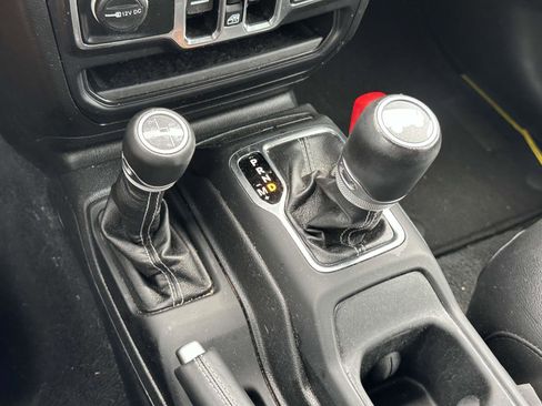 Used 2023 Jeep Wrangler Unlimited Sahara w/ Cold Weather Group image 32