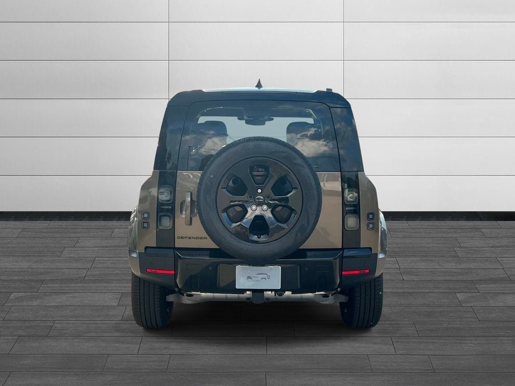 New 2026 Land Rover Defender 110 S AWD/4WD image 4