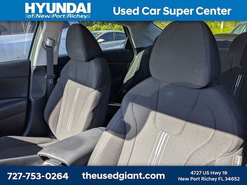 Certified 2023 Hyundai Elantra SEL w/ Cargo Package FWD image 3