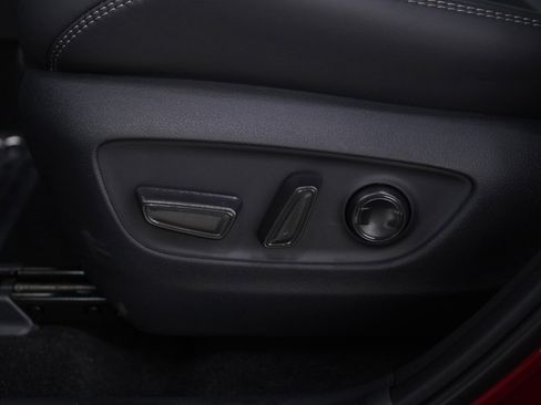 Used 2025 Toyota RAV4 Limited image 28