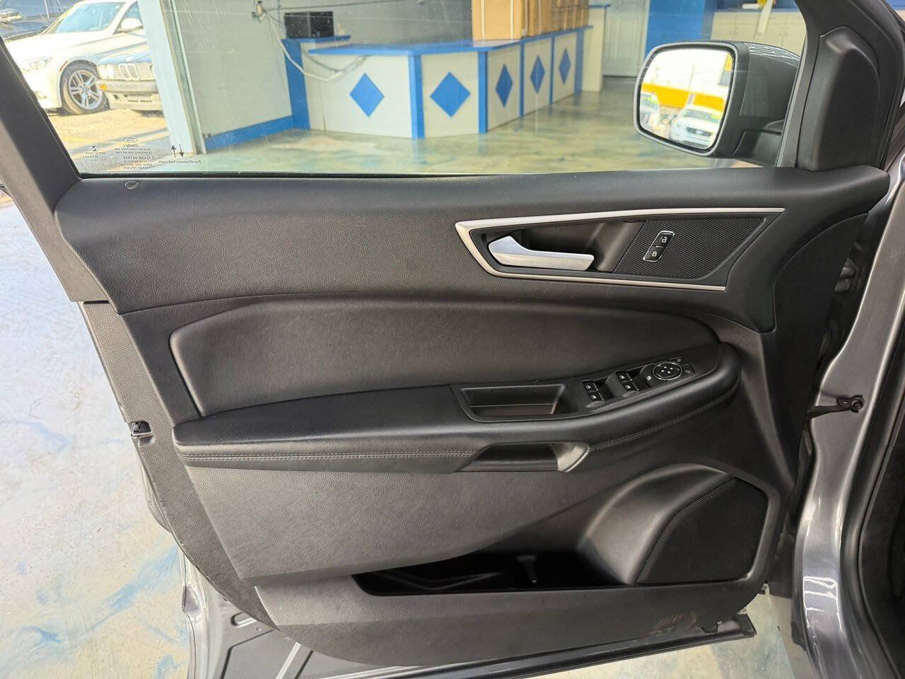 Used 2021 Ford Edge SEL w/ Convenience Package AWD/4WD image 17