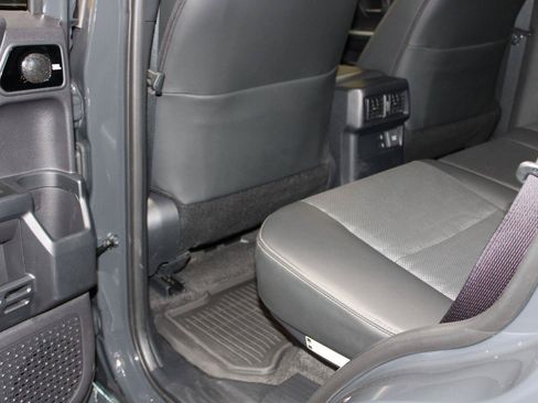Used 2025 Toyota 4Runner TRD Off-Road Premium AWD/4WD image 47