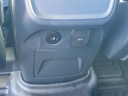 Used 2026 Ford Explorer Active AWD/4WD image 19