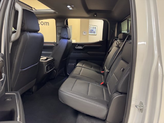 Used 2025 GMC Sierra 1500 Denali AWD/4WD image 25
