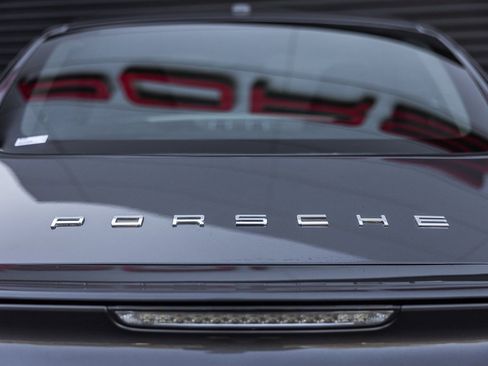 Certified 2016 Porsche Cayman image 26