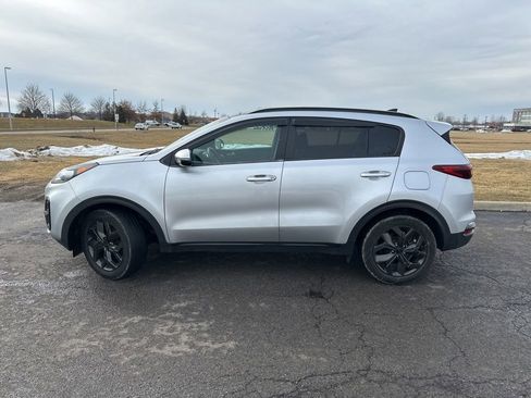 Used 2022 Kia Sportage Nightfall Edition image 8