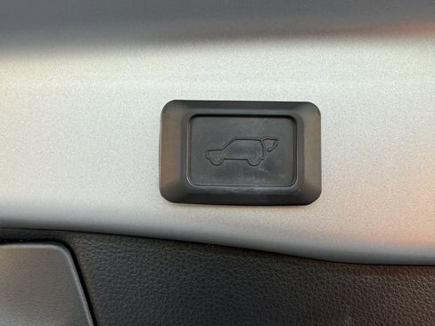 Used 2021 Toyota RAV4 XSE image 16