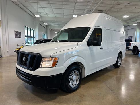 Used 2019 Nissan NV 2500 SV RWD image 3