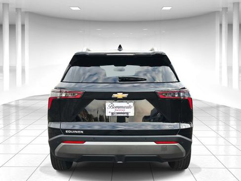 Used 2025 Chevrolet Equinox LT w/ Convenience Package II FWD image 4