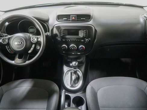 Used 2014 Kia Soul FWD image 23