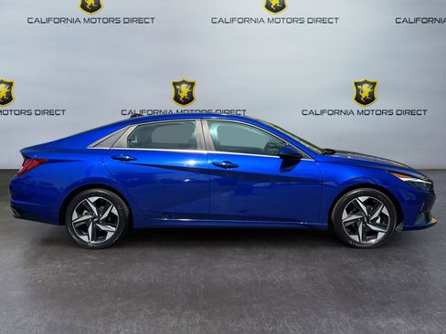 Used 2022 Hyundai Elantra Limited FWD image 6