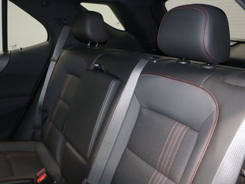 Used 2022 Chevrolet Equinox RS w/ Infotainment Package image 22