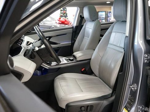 Used 2020 Land Rover Range Rover Evoque SE image 2
