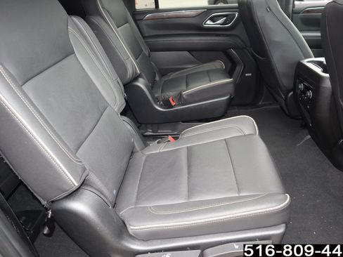 Used 2023 Chevrolet Suburban Premier AWD/4WD image 32