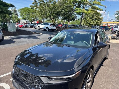 Used 2024 Honda Accord EX image 9