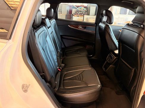 Used 2017 Lincoln MKX Select w/ Select Plus Package image 21