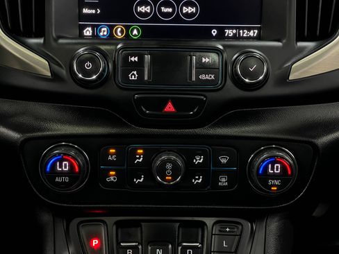 Used 2019 GMC Terrain Denali w/ GMC Pro Grade Package AWD/4WD image 24