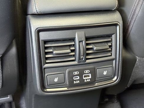 Used 2025 Subaru Forester Touring AWD/4WD image 13