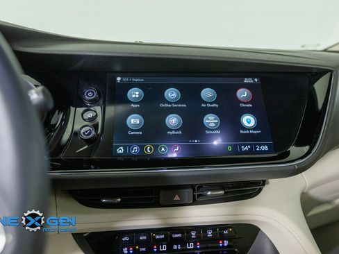 Used 2022 Buick Envision Avenir w/ Technology Package II FWD image 19