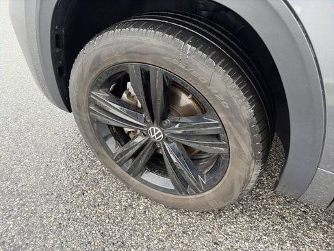 Used 2023 Volkswagen Atlas SEL R-Line image 7