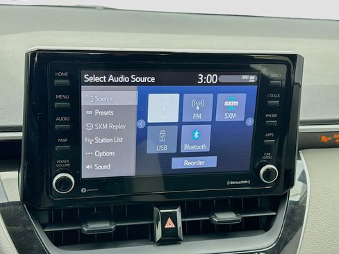 Used 2022 Toyota Corolla LE FWD image 11