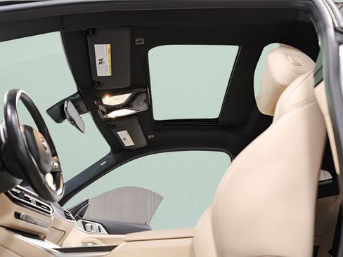 Used 2024 BMW 430i Coupe w/ Premium Package image 35