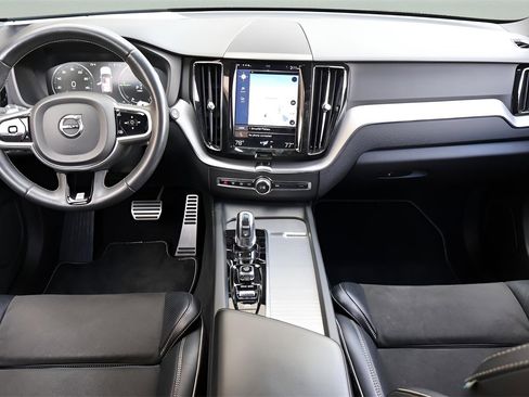 Used 2018 Volvo XC60 T8 R-Design w/ Vision Package image 14